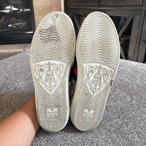 Gucci Women's Ace GG Supreme
Sneaker - Picture 5 of 8